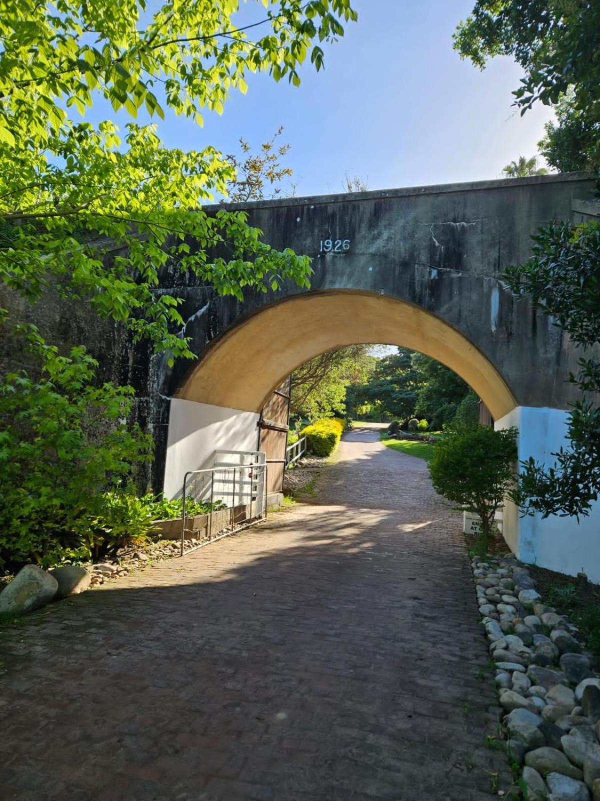 The Riverdeck Accommodation And Backpackers Knysna Eksteriør billede