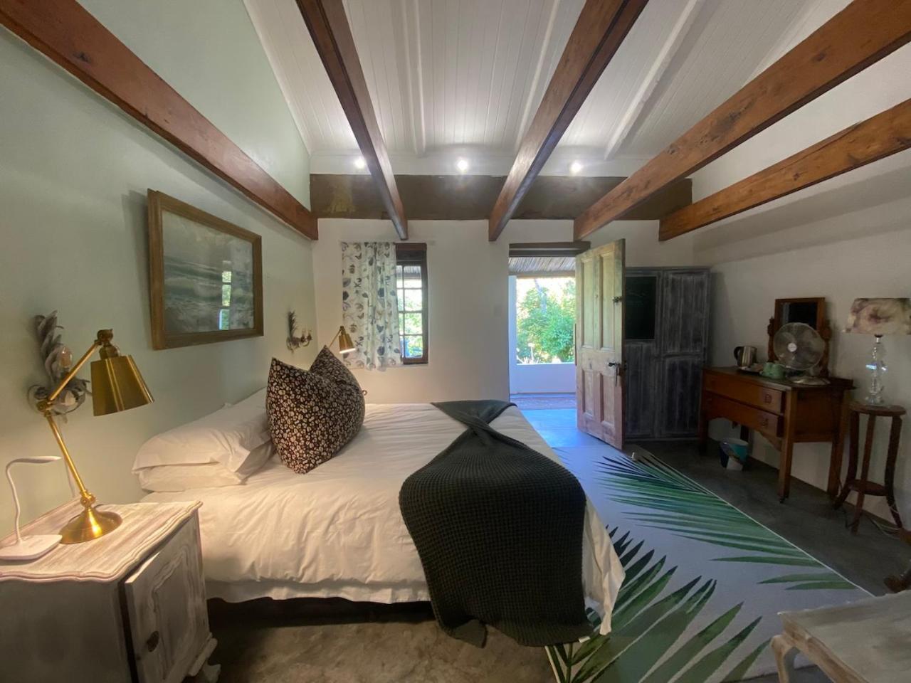 The Riverdeck Accommodation And Backpackers Knysna Eksteriør billede