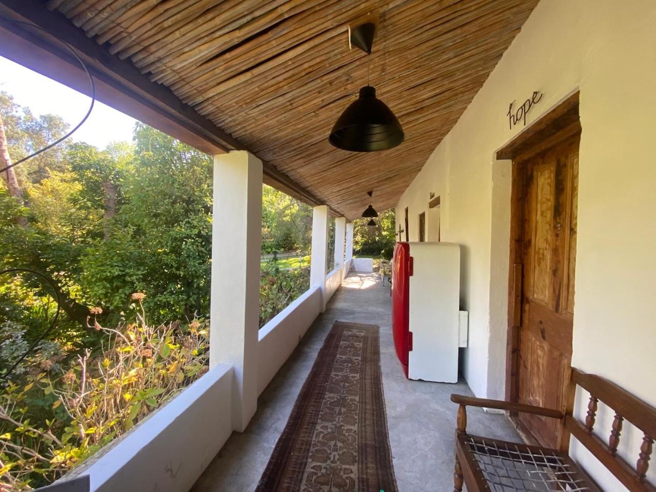 The Riverdeck Accommodation And Backpackers Knysna Eksteriør billede