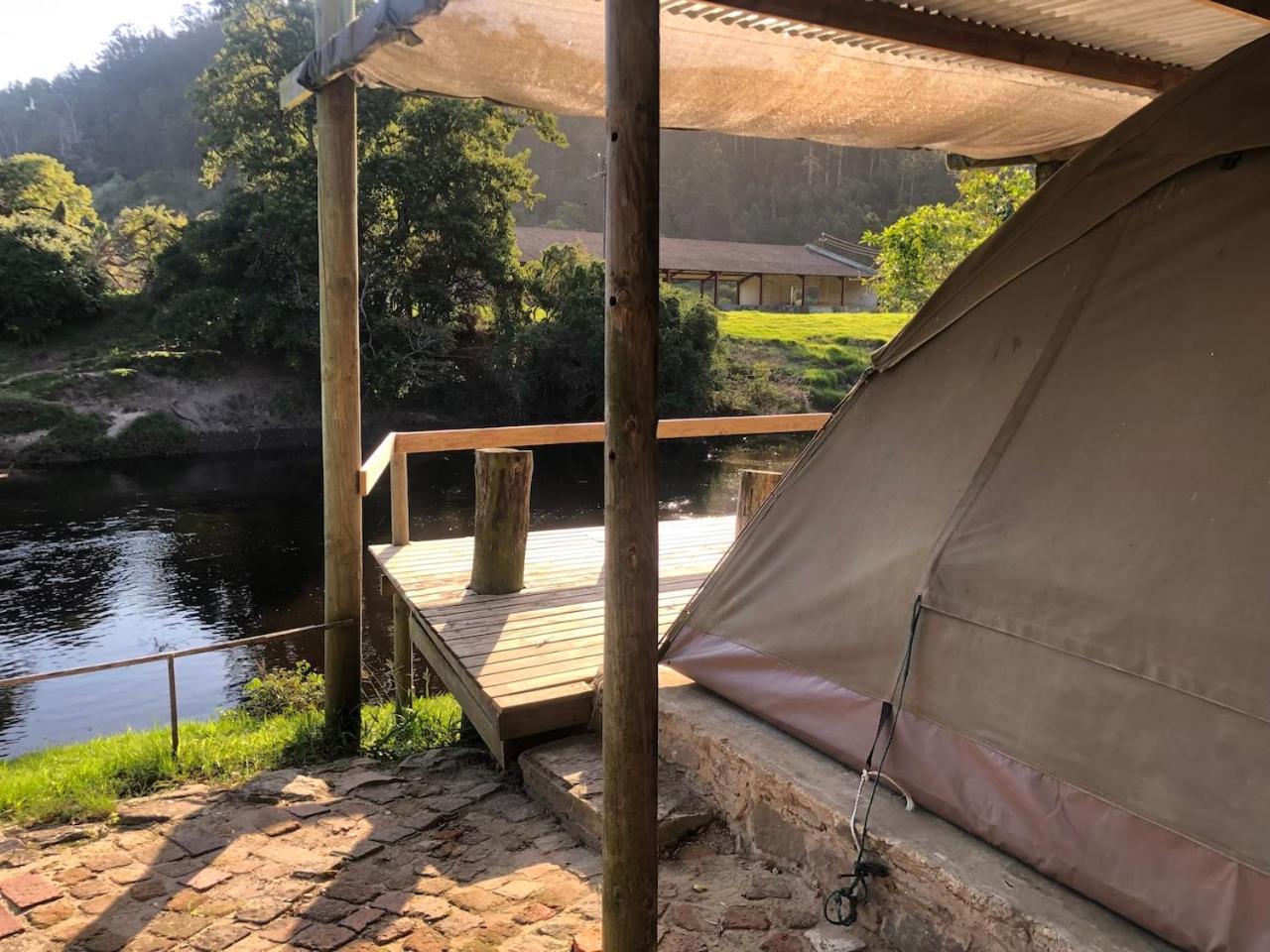 The Riverdeck Accommodation And Backpackers Knysna Eksteriør billede