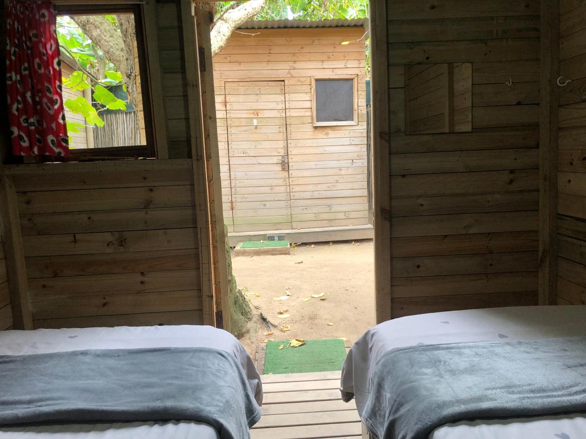The Riverdeck Accommodation And Backpackers Knysna Eksteriør billede