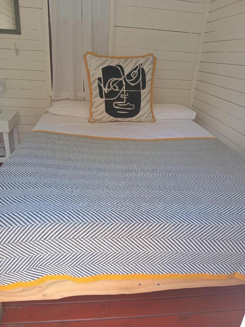 The Riverdeck Accommodation And Backpackers Knysna Eksteriør billede